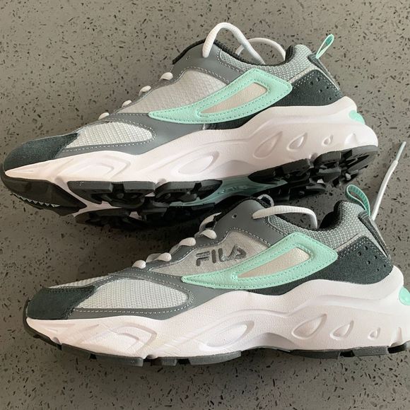 FILA Tennis Shoes - New without box - Picture 5 of 6